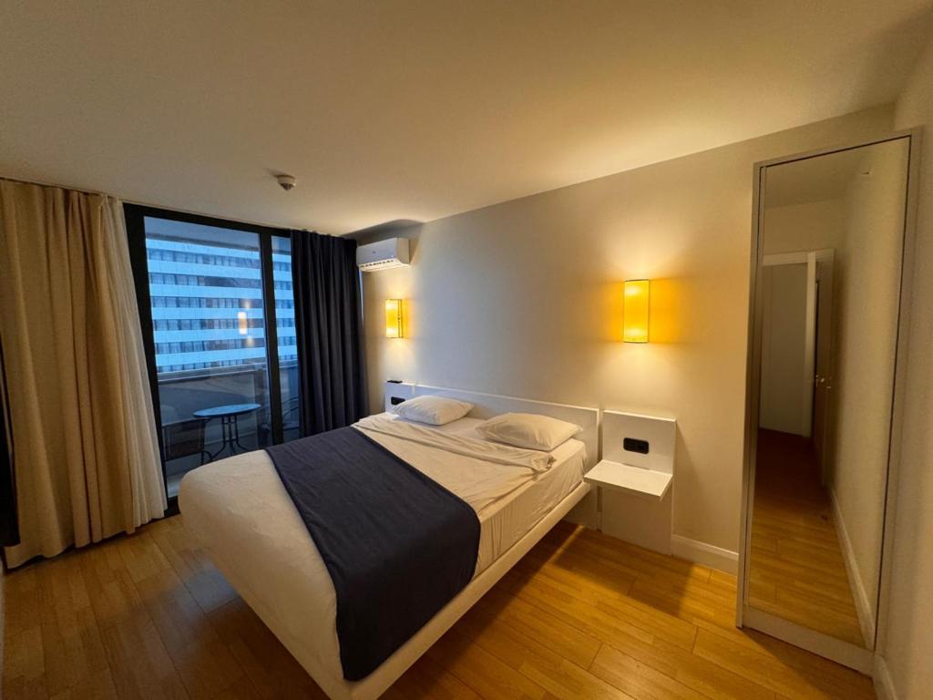 King Devid & Orbi City Apartment *