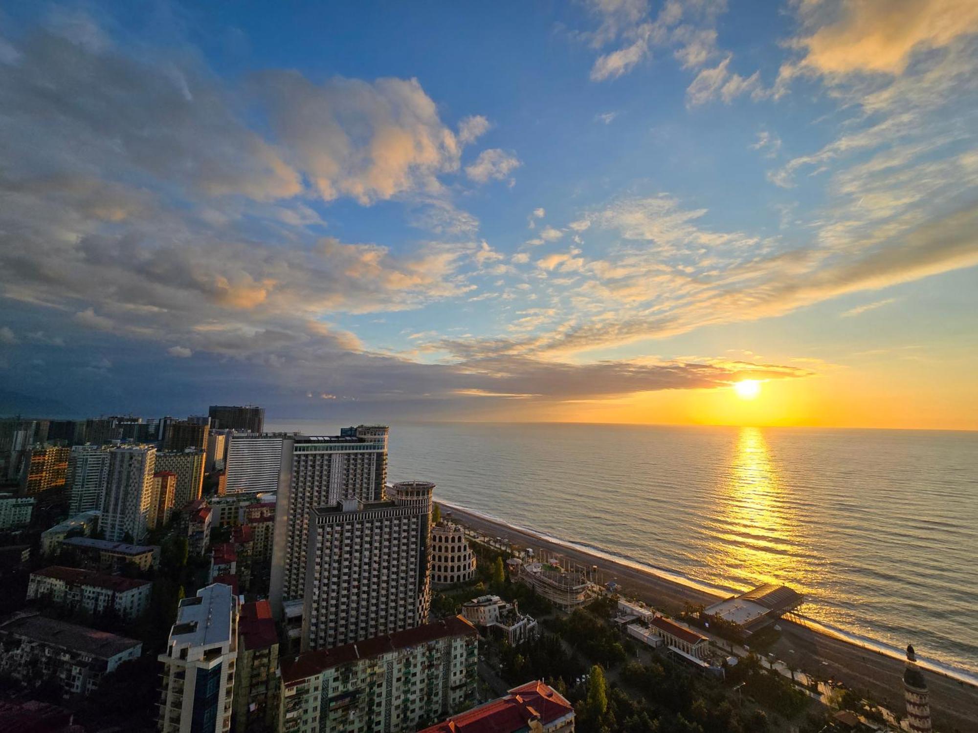 King Devid & Orbi City * Batumi